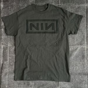 Men's 2022 Nine Inch Nails NIN Gray Tour Box Logo Concert Band T Shirt Tee Sz M